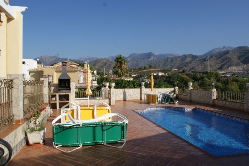 Pour la vente VILLA avec piscine à NERJA, ZONA EXOTICA