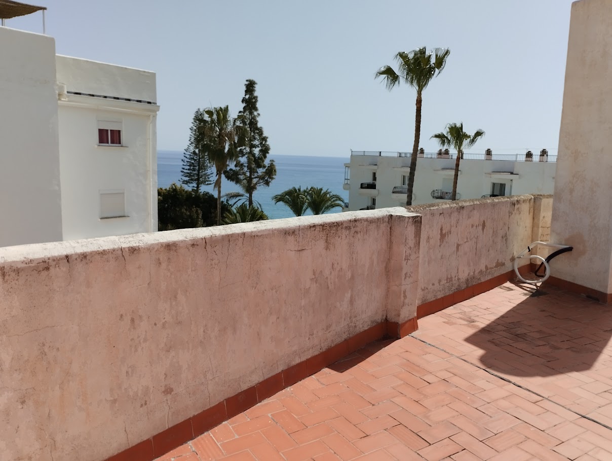 APARTAMENTO JUNTO AL BALCON DE EUROPA Y PLAYA TORRECILLA