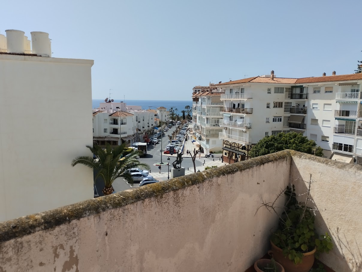 APARTAMENTO JUNTO AL BALCON DE EUROPA Y PLAYA TORRECILLA